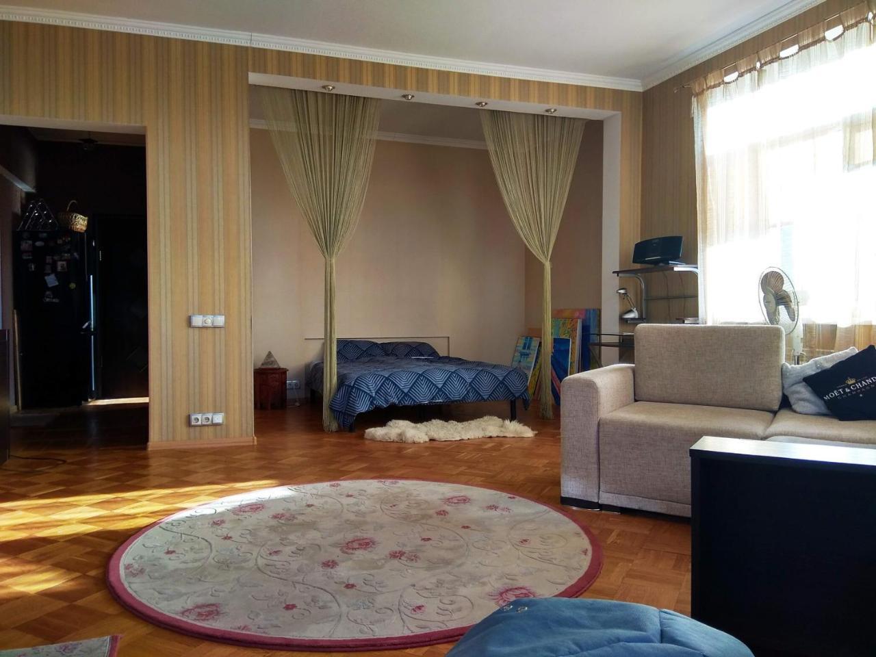 Alabama Mama Apartment Kiev Bagian luar foto